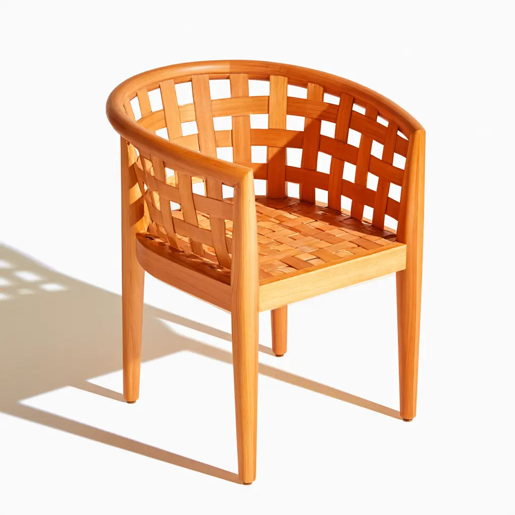 Chaise orange clair à dossier enveloppant quadrillé